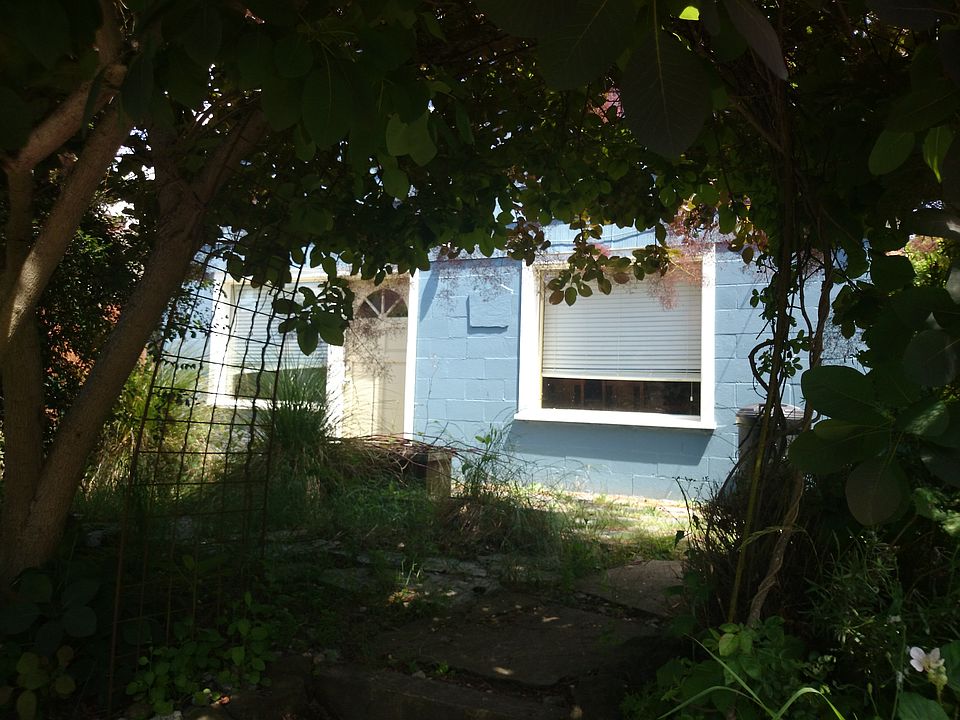 2nd image of 8711 19th Ave NW