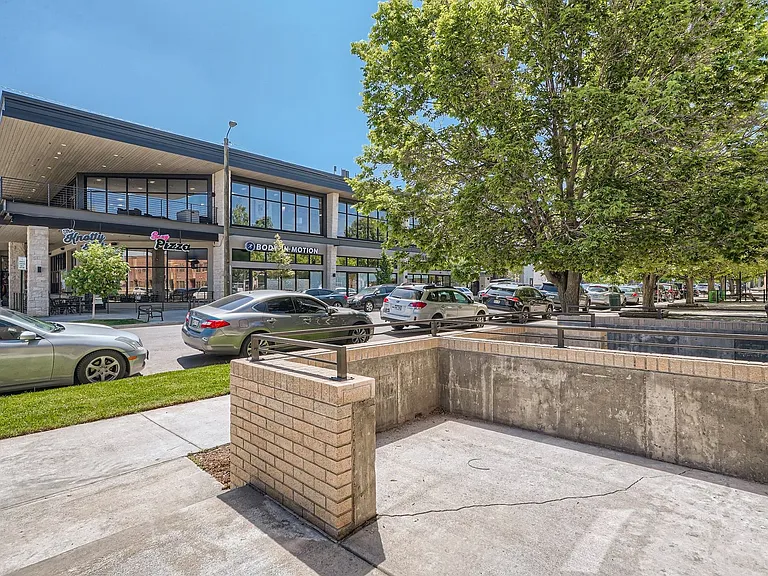 Brand New 3b/3.5bth Townhomes in the Heart of Park Hill. — Photo 30