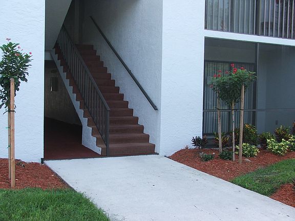 3rd image of 9540 Green Cypress Ln APT 20