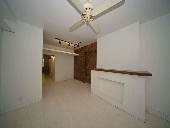 3rd image of 144 Wythe Ave #1L