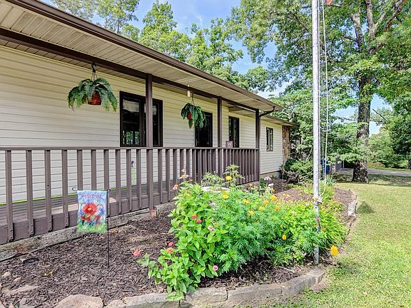 4th image of 70 Northwoods Drive