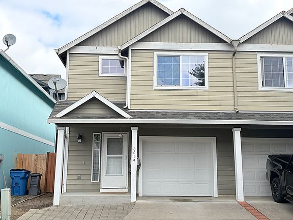 2nd image of 6018 NE 33rd Cir
