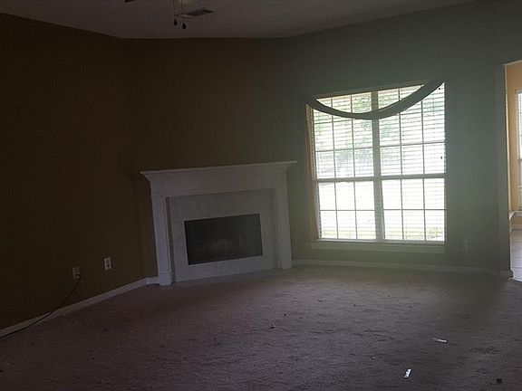 3rd image of 1231 Sandlewood Dr