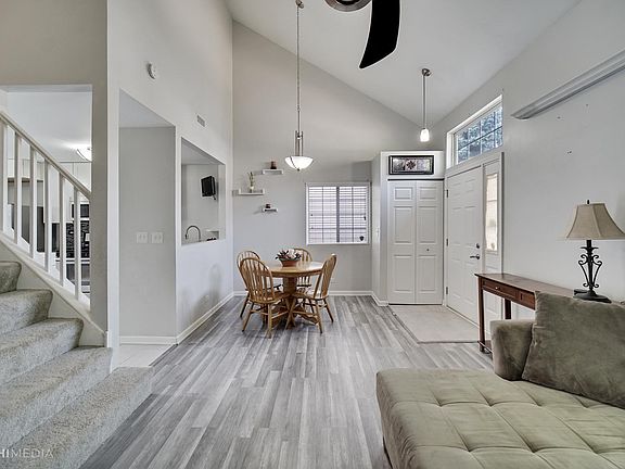 5th image of 317 E Victoria Cir #3