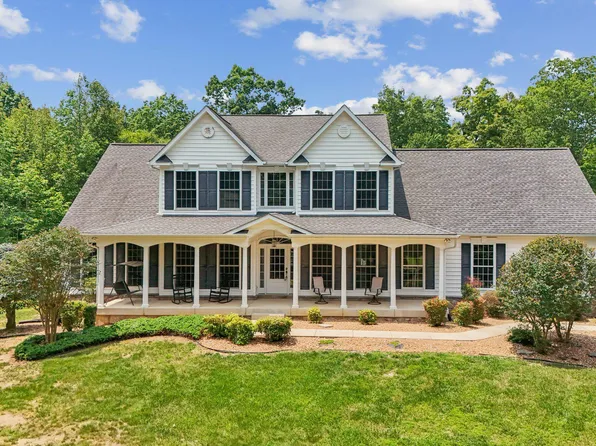 301 Gentle Breeze Cir, Fredericksburg, VA 22406