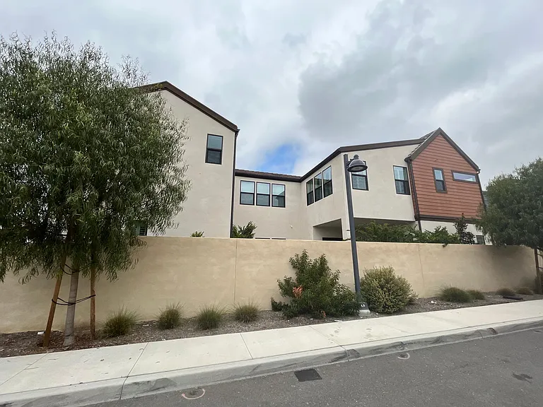 301 Sawbuck — Photo 19