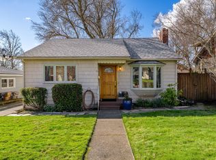 414 NE 11th St, Grants Pass, OR 97526