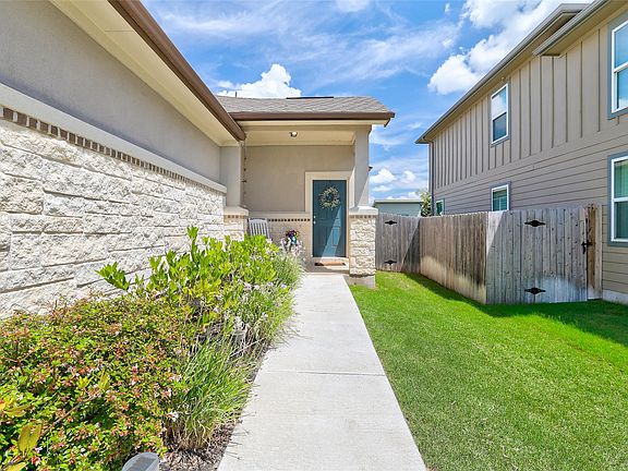 3rd image of 3201 College Park Dr #42