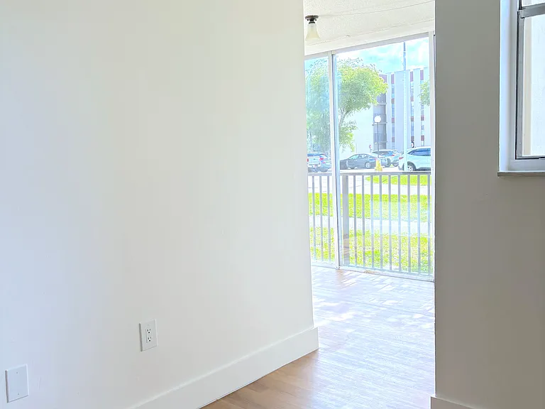 9401 SW 4th St #109 — Photo 14