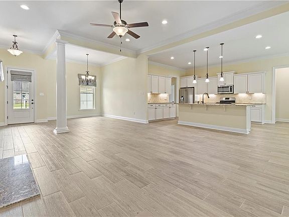 4th image of 612 Pine Grove Loop