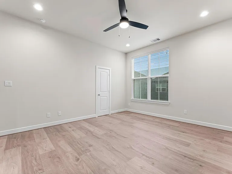 5905 Haring Ln — Photo 18