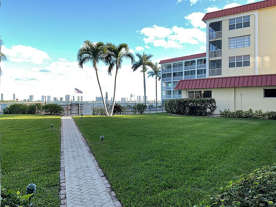 1st image of 105 Paradise Harbour Blvd APT 503