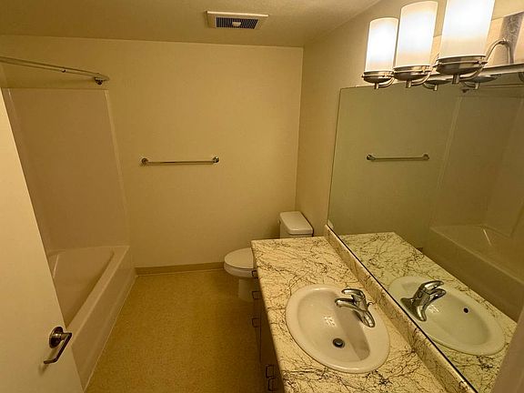 3rd image of 108 Dexter Ave N #509