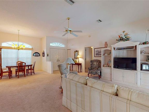 5th image of 2830 N Brentwood Cir