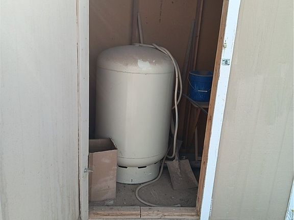 5th image of 4500 E Comanche Dr