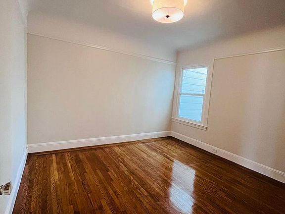 4th image of 3425 Scott St APT 2