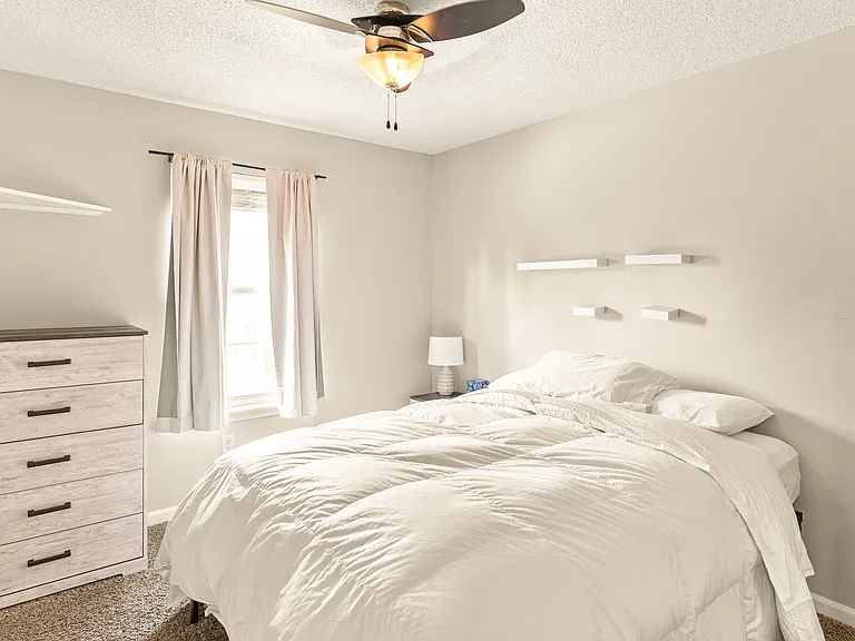 2112 Saratoga Dr — Photo 4