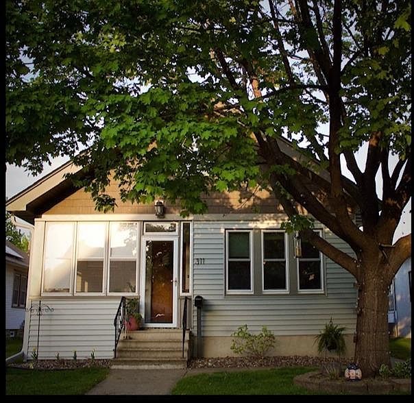 1st image of 311 6th Ave S