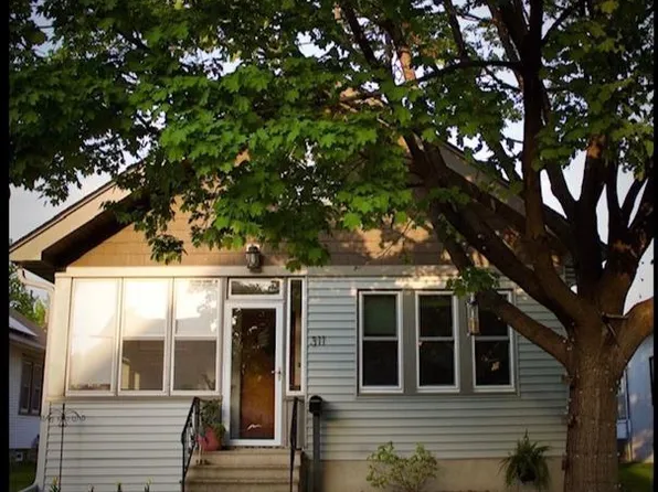 311 6th Ave S, South Saint Paul, MN 55075