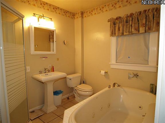3rd image of 1408 Meriline St