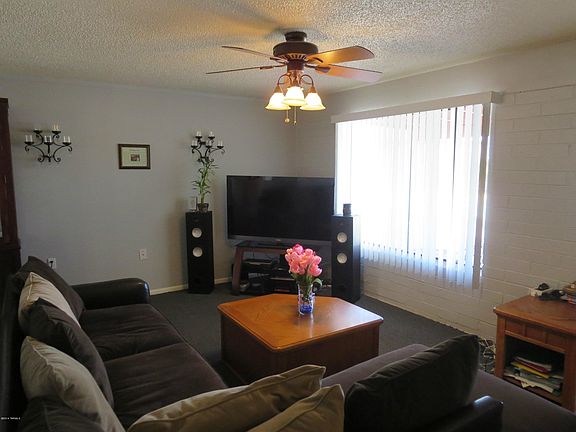 3rd image of 117 W Vista Monte Dr