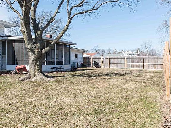 5th image of 405 College Park Dr