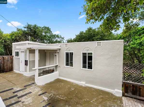 2220 S Crest Ave, Martinez, CA 94553
