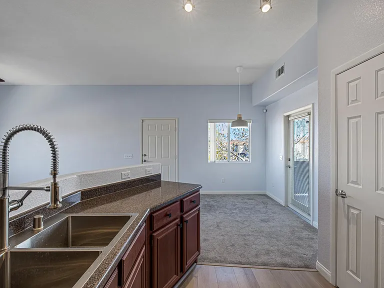 10245 S Maryland Pkwy #225 — Photo 9