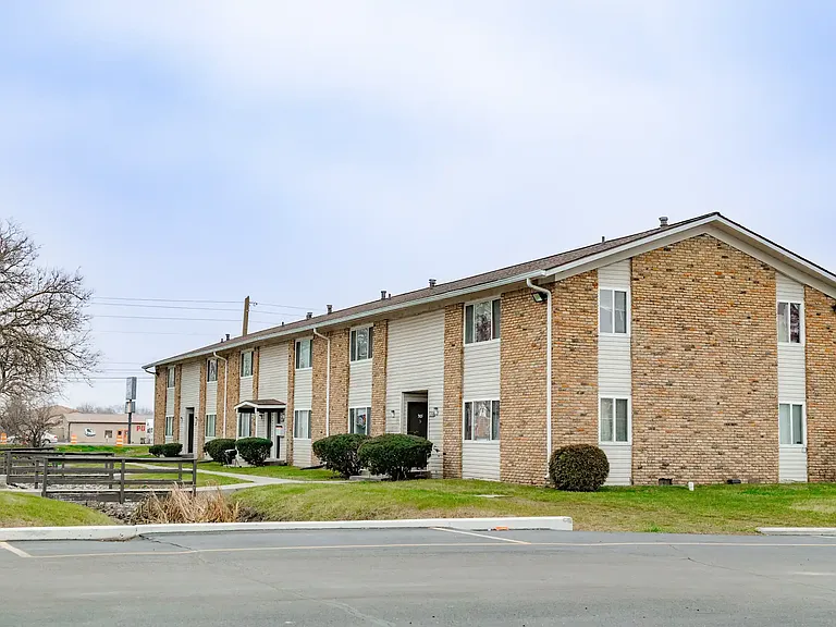 Fountainview Apartments — Photo 2