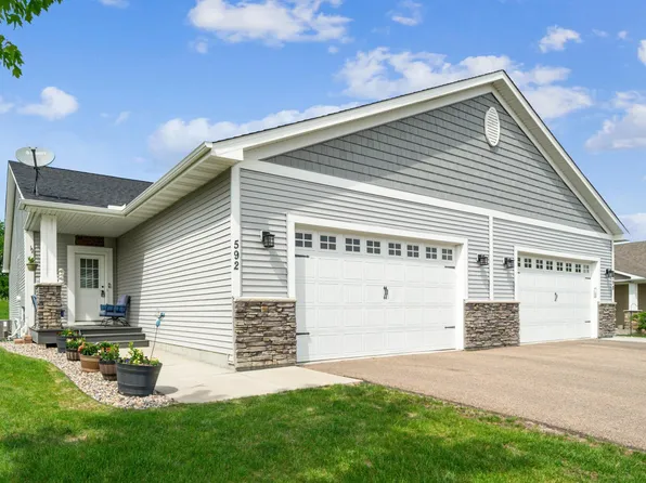 592 Shoreview Ln, Nya, MN 55397