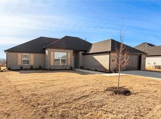 5831 W Mecklin St, Fayetteville, AR 72704