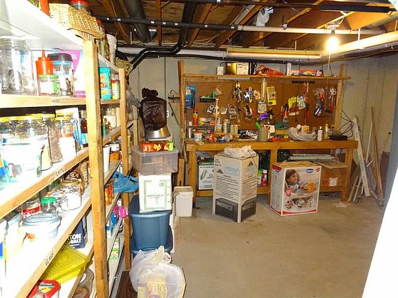 5th image of 52521 Farmingdale Dr