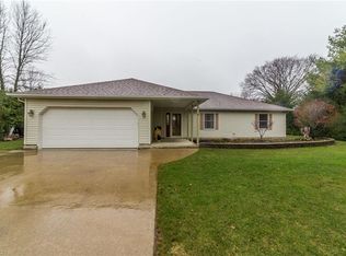 4 Sales Dr, Lagrange, OH 44050