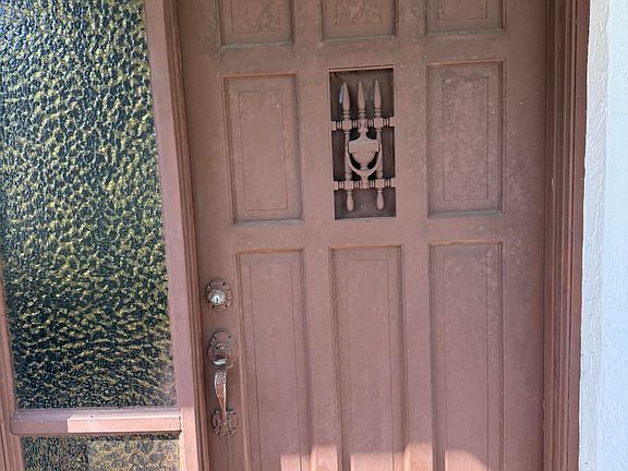 2nd image of 434 SE Sunnydale Lane