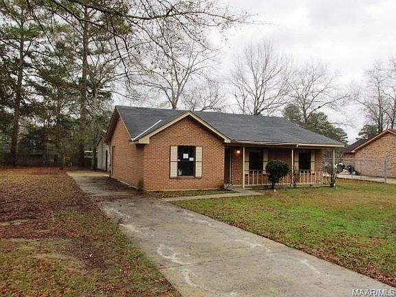 2nd image of 4404 Danbury Cir