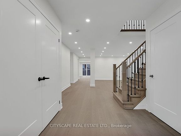 3rd image of 17 Ferncastle Cres