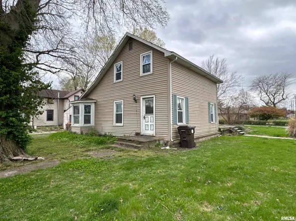 301 S Harris St, Tremont, IL 61568