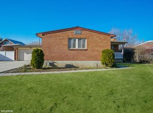 7078 S 2825 E, Cottonwood Heights, UT 84121