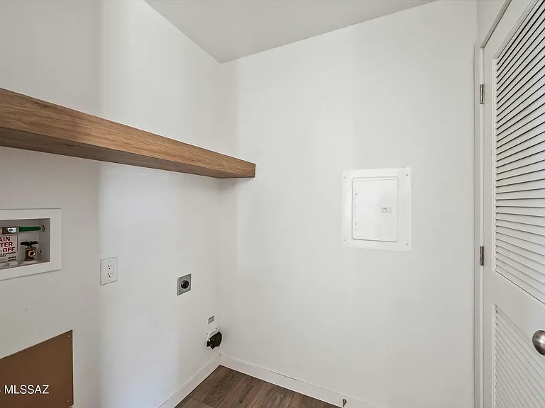 650 E Busby Dr #C — Photo 5