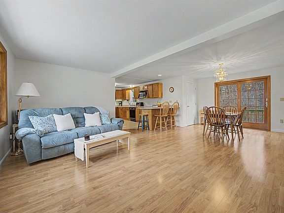 5th image of 13 Glenview Drive