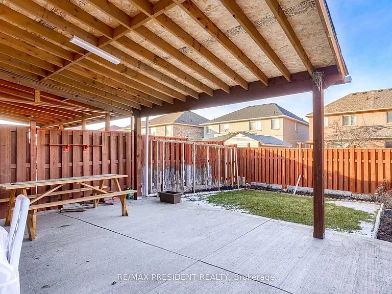 55 Eastway St — Photo 14