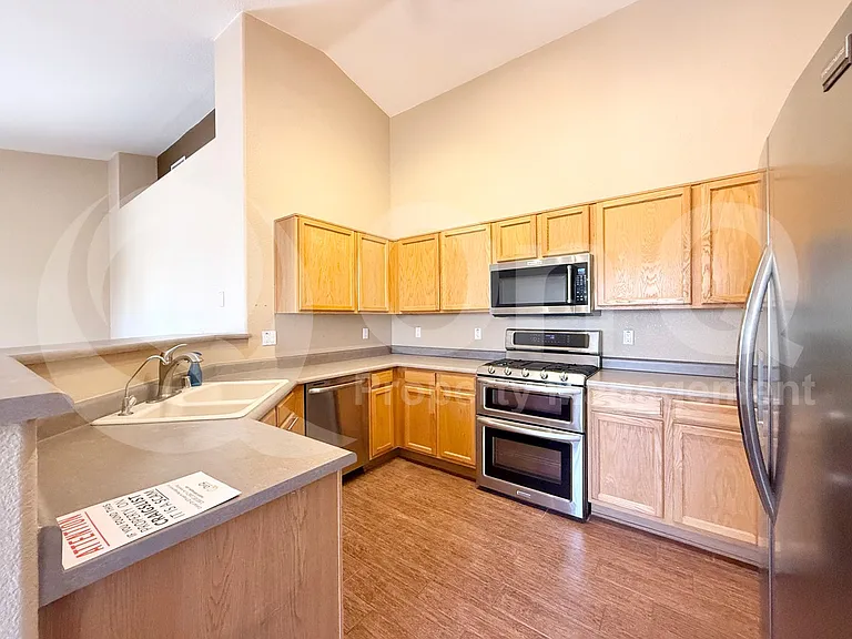 2240 W Rockrose Pl — Photo 4