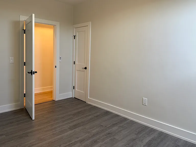 26 Main St #6 — Photo 9