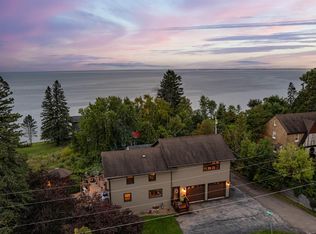 4 Lakeside Ct, Duluth, MN 55804