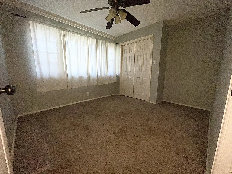 1217 Linden Dr — Photo 7