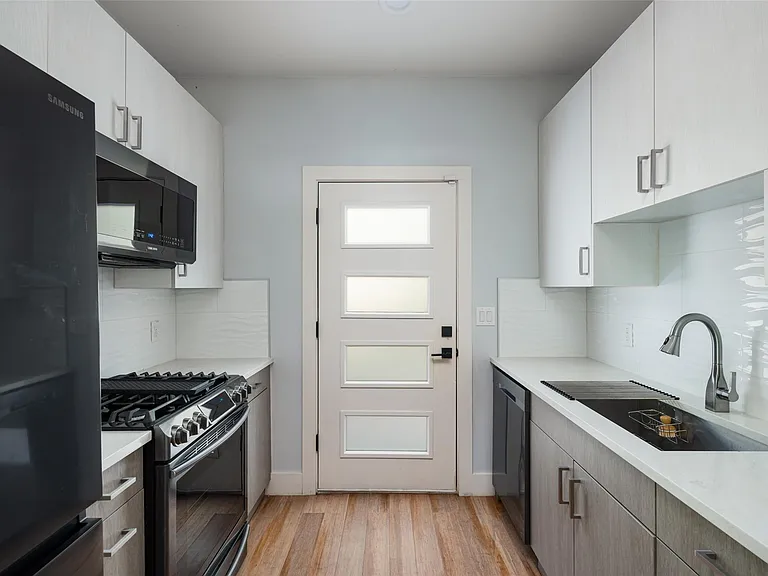 1193 E M Franklin Ave #2 — Photo 9