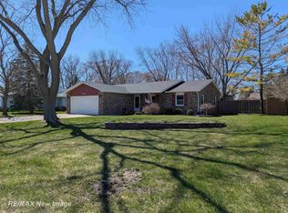3663 Canyon Dr, Saginaw, MI