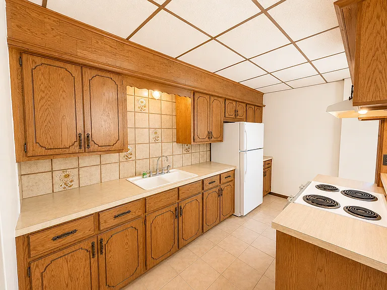 501 N Main St #5 — Photo 7