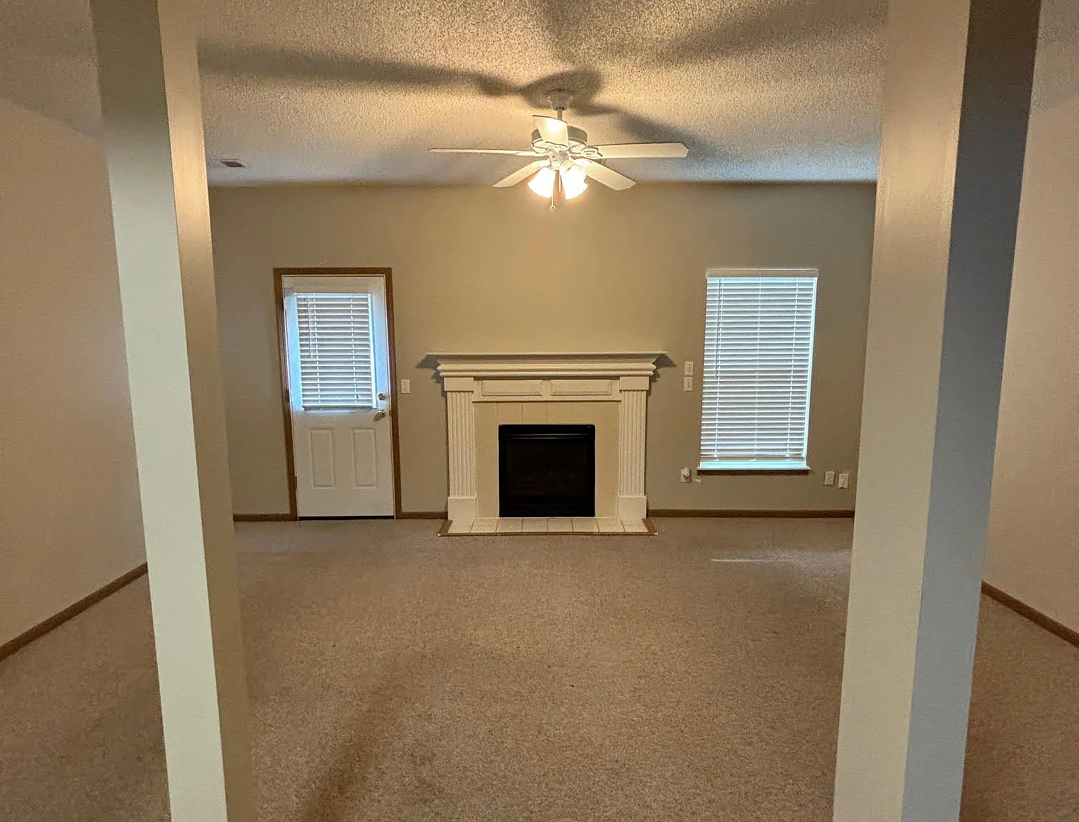 2 bed, 1.5 bath, 1650 sqft, $1,400 — Photo 3