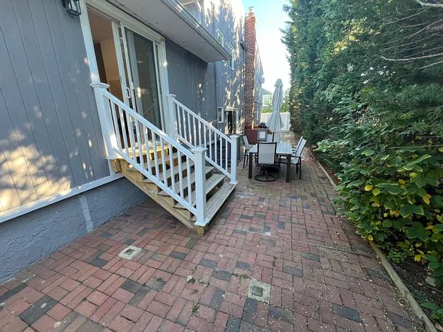 2 S Biarritz St — Photo 13